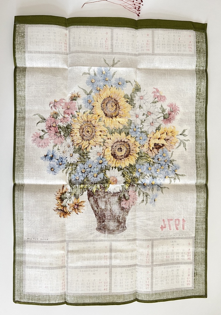 Essuie vaisselle calendrier 1974 - bouquet de fleurs