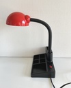 Lampe de bureau rouge et noire avec organisateur