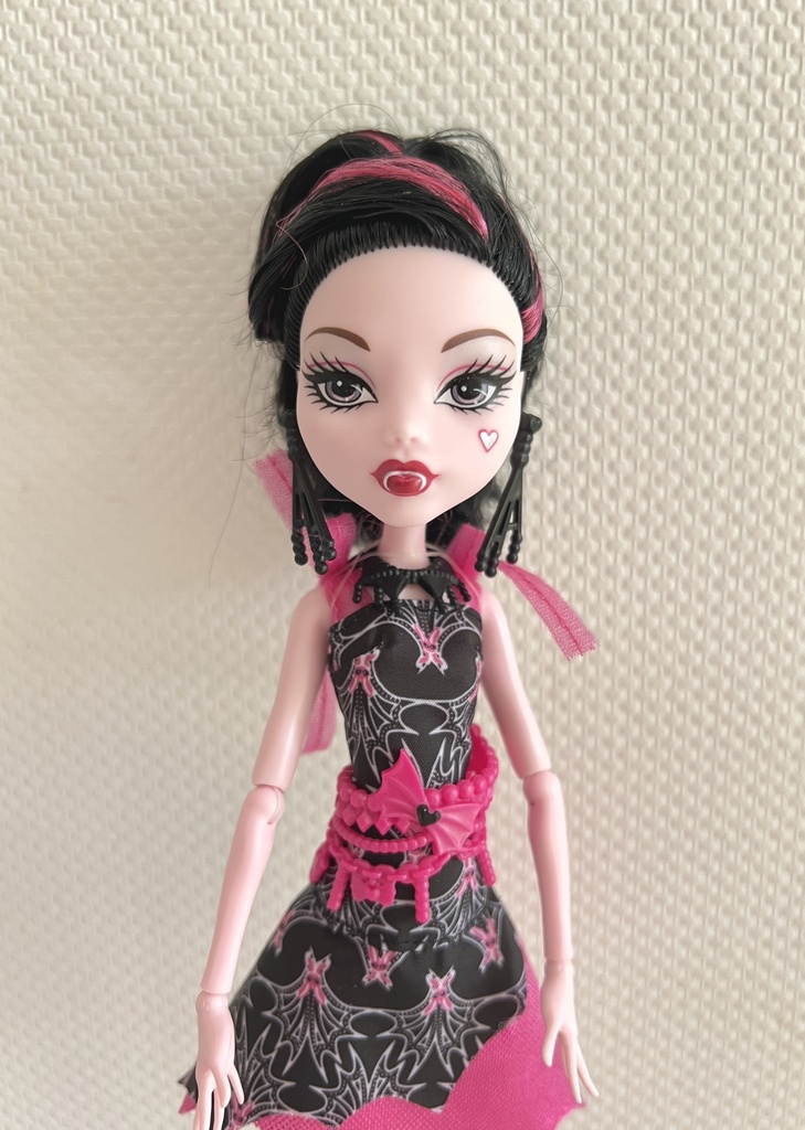 Poupée Monster High Black Carpet Draculaura Frights, Camera, Action!