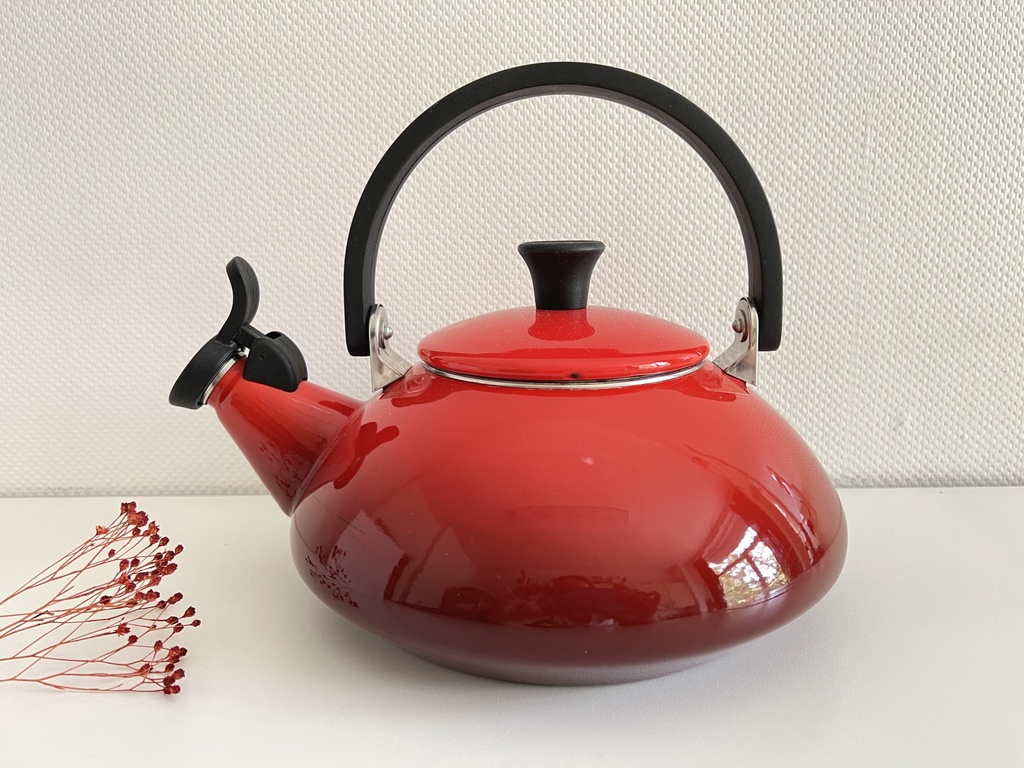 Bouilloire Le Creuset Zen Cerise