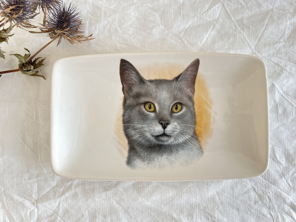 Petit plat rectangulaire avec tête de chat British Shorthair