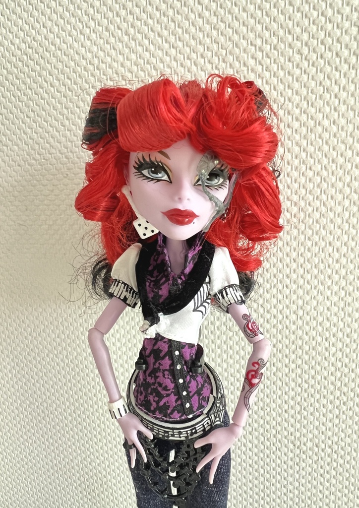 Mattel Monster High Wave 3 2012 signature deals operetta w/ Ring purse & diary